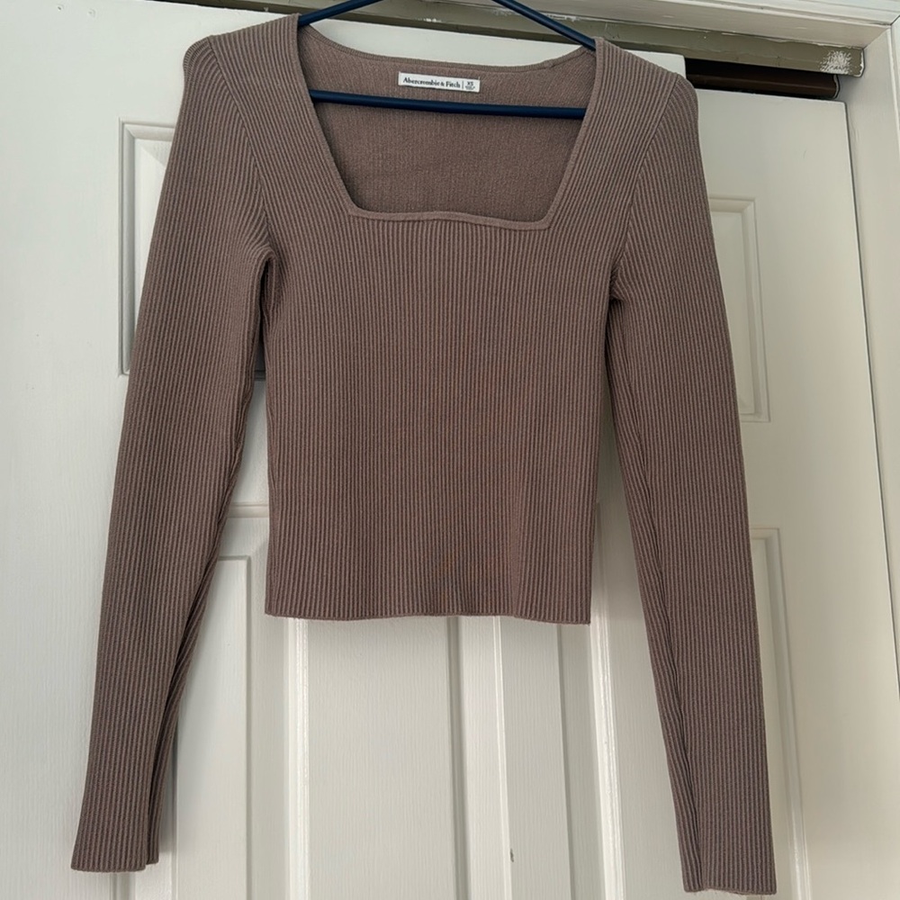 Abercrombie long sleeve knit top